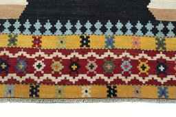 Central medallion detail of New Kilim Sofre rug from Iran / Persia