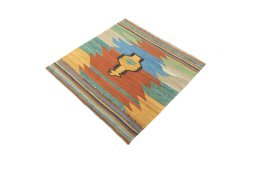 Corner detail of New Kilim Sofre rug showing border pattern and Wool pile
