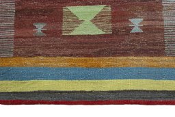 Central medallion detail of New Kilim Sofre rug from Iran / Persia