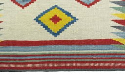 Central medallion detail of New Kilim Sofre rug from Iran / Persia