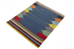 Corner detail of New Kilim Sofre rug showing border pattern and Wool pile