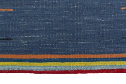 Central medallion detail of New Kilim Sofre rug from Iran / Persia