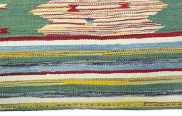 Central medallion detail of New Kilim Sofre rug from Turkey