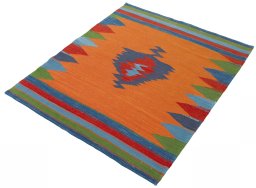 Corner detail of New Kilim Sofre rug showing border pattern and Wool pile