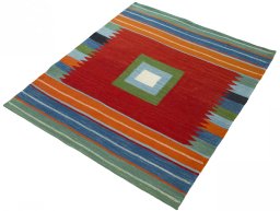 Corner detail of New Kilim Sofre rug showing border pattern and Wool pile