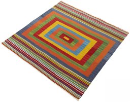 Corner detail of New Kilim Sofre rug showing border pattern and Wool pile