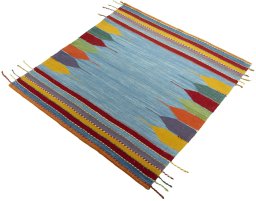 Corner detail of New Kilim Sofre rug showing border pattern and Wool pile
