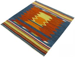 Corner detail of New Kilim Sofre rug showing border pattern and Wool pile