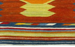 Central medallion detail of New Kilim Sofre rug from Turkey