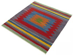 Corner detail of New Kilim Sofre rug showing border pattern and Wool pile
