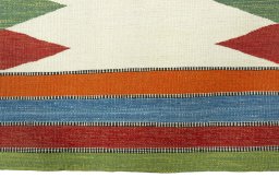 Central medallion detail of New Kilim Sofre rug from Turkey