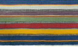 Central medallion detail of New Kilim Sofre rug from Turkey