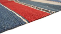 Central medallion detail of 1980s Modern Design rug from Iran / Persia