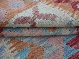 Close-up detail of New Modern Design rug from Pakistan showing Wool weave