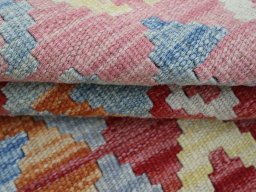 Close-up detail of New Modern Design rug from Pakistan showing Wool weave