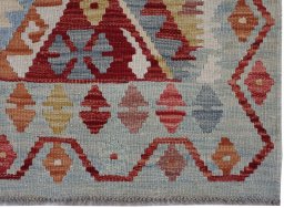 Close-up detail of New Modern Design rug from Pakistan showing Wool weave