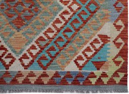 Close-up detail of New Modern Design rug from Pakistan showing Wool weave