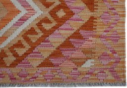 Close-up detail of New Modern Design rug from Pakistan showing Wool weave