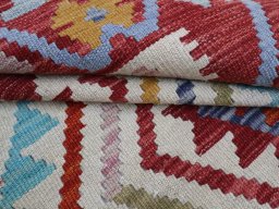 Close-up detail of New Modern Design rug from Pakistan showing Wool weave
