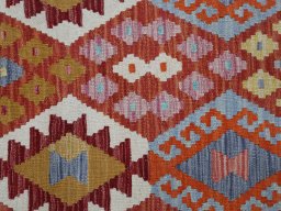 Central medallion detail of New Modern Design rug from Pakistan