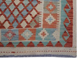 Close-up detail of New Modern Design rug from Pakistan showing Wool weave