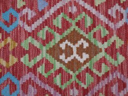Central medallion detail of New Modern Design rug from Pakistan
