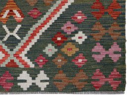 Close-up detail of New Modern Design rug from Pakistan showing Wool weave