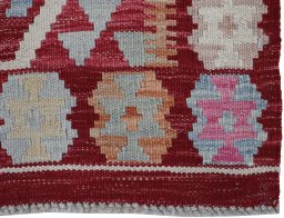 Close-up detail of New Modern Design rug from Pakistan showing Wool weave