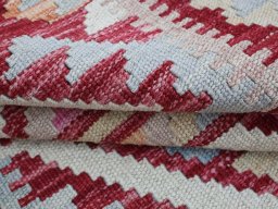 Close-up detail of New Modern Design rug from Pakistan showing Wool weave