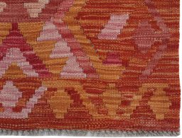 Close-up detail of New Modern Design rug from Pakistan showing Wool weave