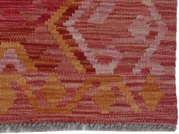 Close-up detail of New Modern Design rug from Pakistan showing Wool weave
