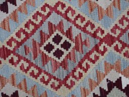 Central medallion detail of New Modern Design rug from Pakistan