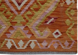 Close-up detail of New Modern Design rug from Pakistan showing Wool weave