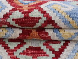 Close-up detail of New Modern Design rug from Pakistan showing Wool weave