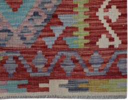 Close-up detail of New Modern Design rug from Pakistan showing Wool weave