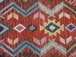Central medallion detail of New Modern Design rug from Pakistan