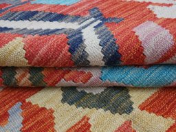 Close-up detail of New Modern Design rug from Pakistan showing Wool weave