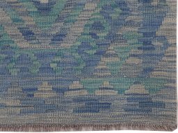 Close-up detail of New Modern Design rug from Pakistan showing Wool weave