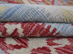Close-up detail of New Modern Design rug from Pakistan showing Wool weave