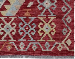 Close-up detail of New Modern Design rug from Pakistan showing Wool weave
