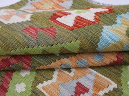 Close-up detail of New Modern Design rug from Pakistan showing Wool weave