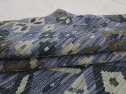Close-up detail of New Modern Design rug from Pakistan showing Wool weave