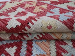 Close-up detail of New Modern Design rug from Pakistan showing Wool weave