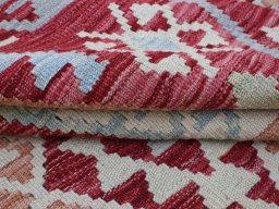 Close-up detail of New Modern Design rug from Pakistan showing Wool weave