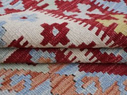 Close-up detail of New Modern Design rug from Pakistan showing Wool weave