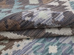 Close-up detail of New Modern Design rug from Pakistan showing Wool weave