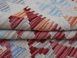 Close-up detail of New Modern Design rug from Pakistan showing Wool weave