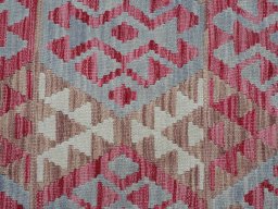 Central medallion detail of New Modern Design rug from Pakistan