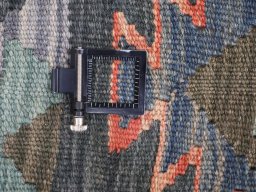 Corner detail of New Modern Design rug showing border pattern and Wool pile