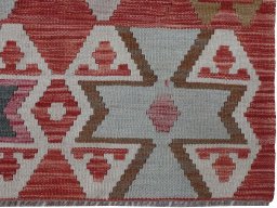 Close-up detail of New Modern Design rug from Pakistan showing Wool weave
